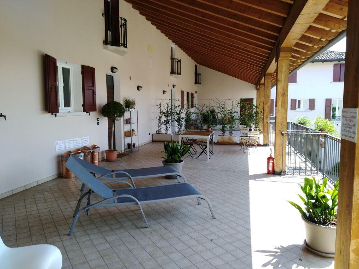 Villa Designcontrodesign Desenzano del Garda Exterior foto