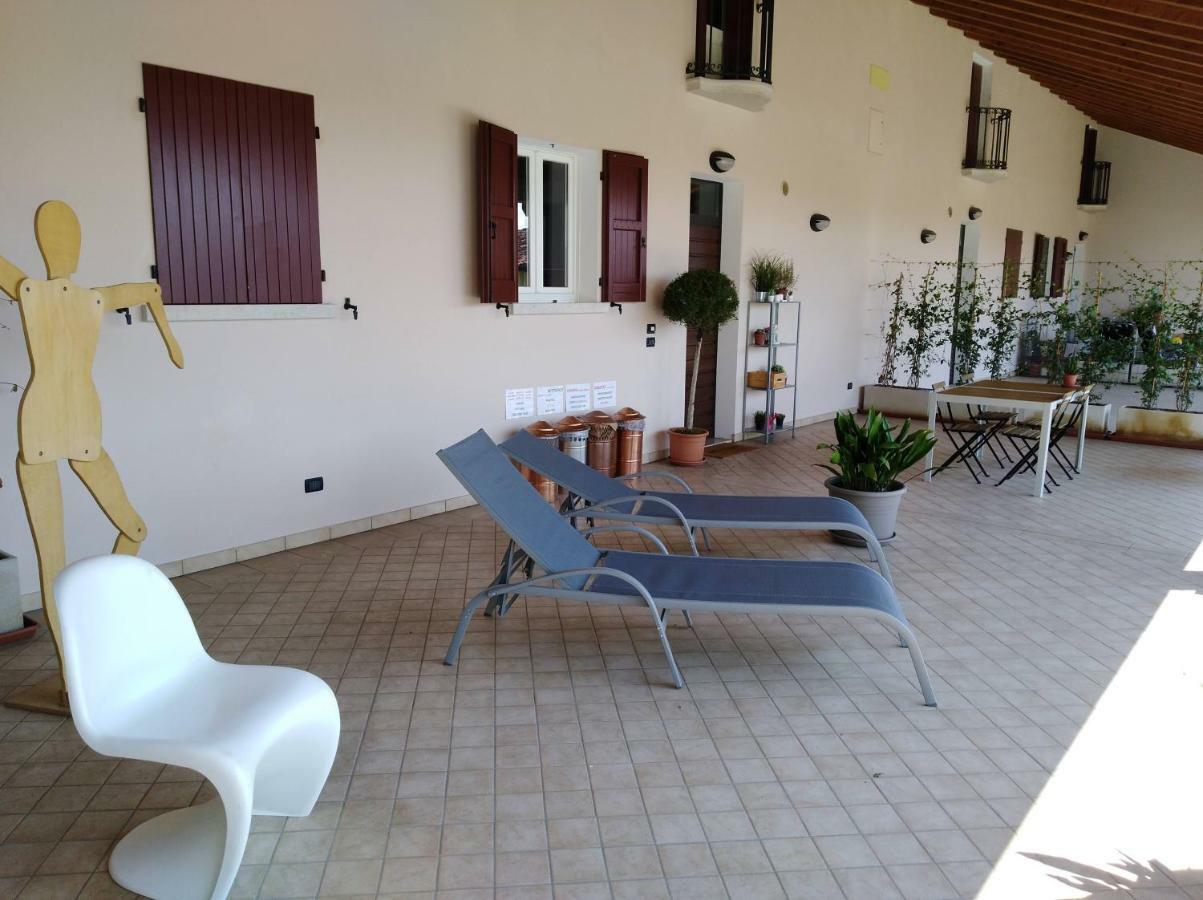 Villa Designcontrodesign Desenzano del Garda Exterior foto