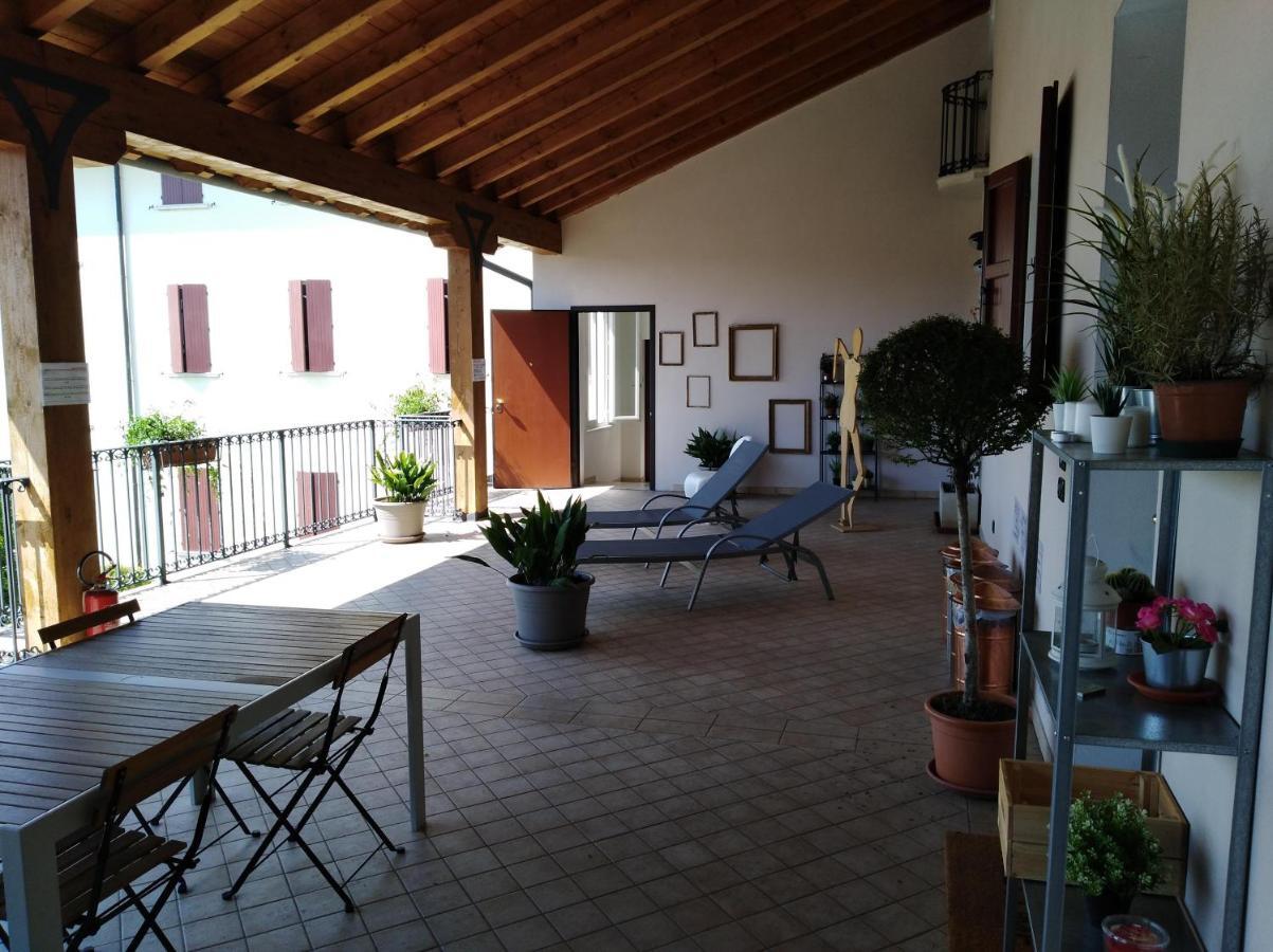 Villa Designcontrodesign Desenzano del Garda Exterior foto